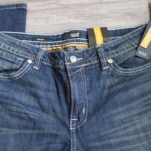 Ana, Women's jeans Size 16, detail on back pockets.